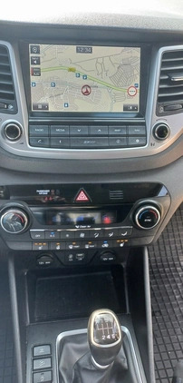 Hyundai Tucson cena 48700 przebieg: 235000, rok produkcji 2016 z Piława Górna małe 781